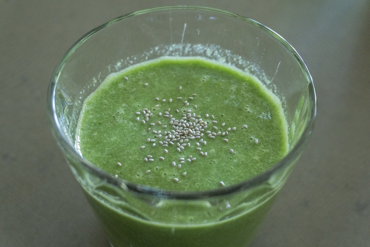 Smoothie Blueberry dan Granola Crunchy